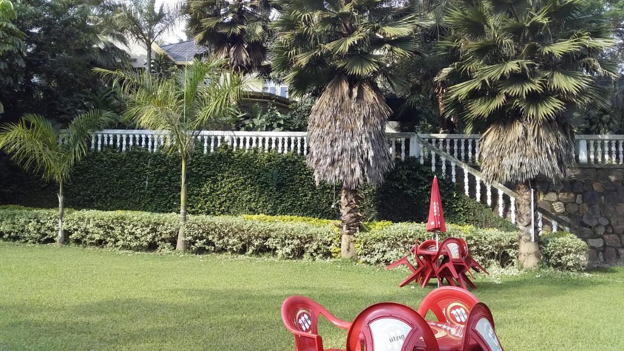Random Park Hotel คิกาลี ภายนอก รูปภาพ